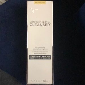 IT Cosmetics Cleanser